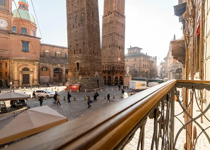 Asinelli Suite, Privilegiata Vista Sulle Due Torri شقة بولونيا