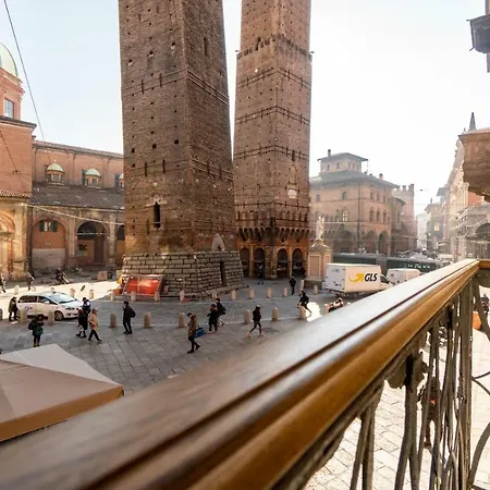 Asinelli Suite, Privilegiata Vista Sulle Due Torri Daire Bolonya