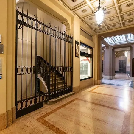 Asinelli Suite, Privilegiata Vista Sulle Due Torri * Болонья